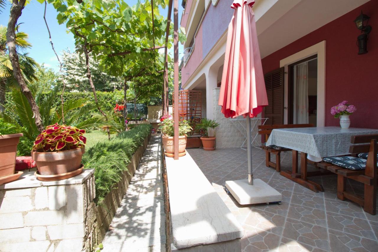 Apartments Lidija Rovigno Esterno foto
